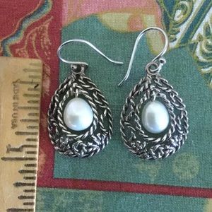Host Pick! 🎉🎉🎉Pearl Drop Earrings in 925 Sterling
